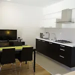 Santis10 Apartmán *