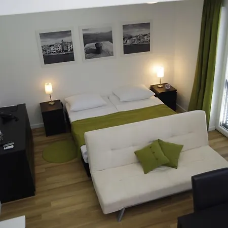 Santis10 Apartment